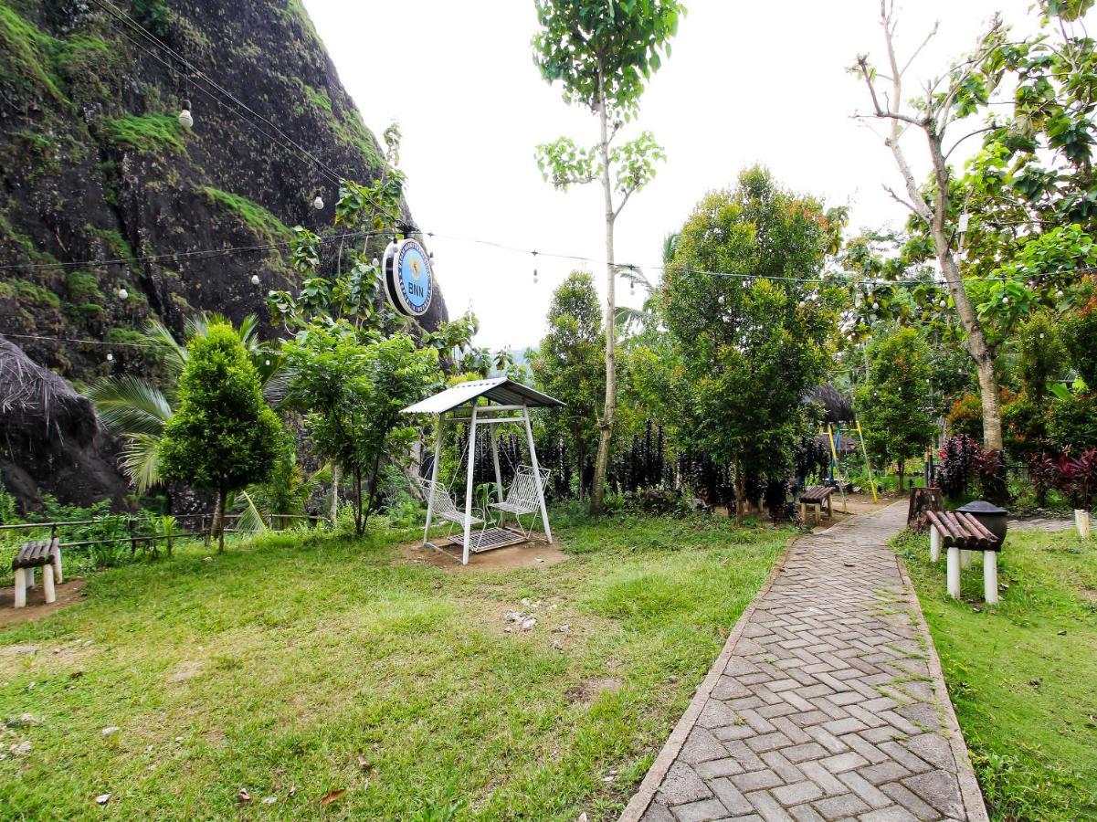 Oyo Homes 91134 Desa Wisata Tebing Lingga Trenggalek 外观 照片